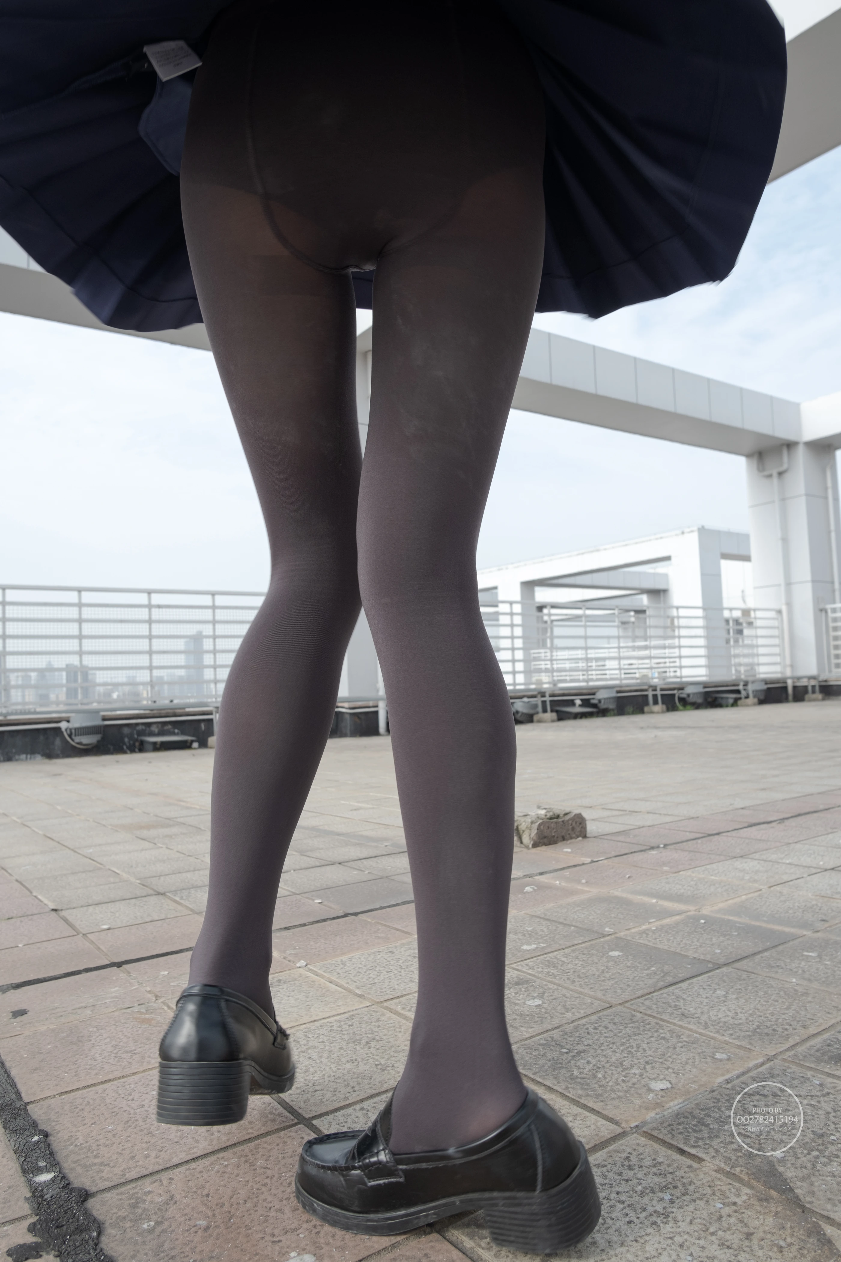 森萝财团 有料 NO.039 小香 天台上的JK灰丝美少女 [90P]插图